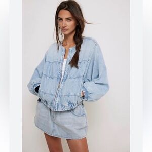 We the free Layla Smocked Crop Denim Jacket size small Elastic waist